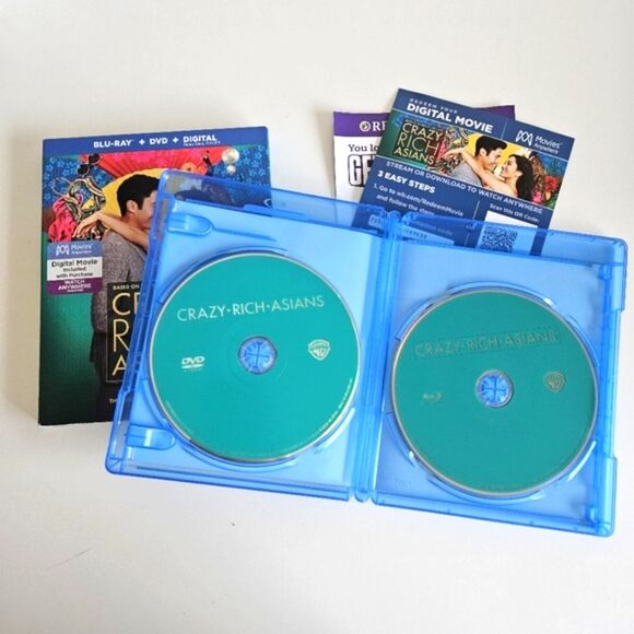 Crazy Rich Asians Blu-Ray + DVD Discs Warner Bros - Picture 3 of 3